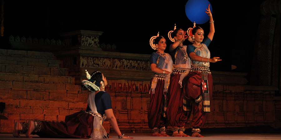 khajuraho dance festival - Photo Courtesy – khajurahodancefestival.com
